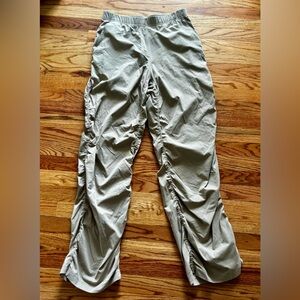 lululemon athletica Dance Studio High Rise Slim Fit Light Khaki/Oak - Large